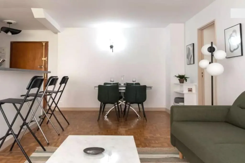 2 Bedrm Flat - Paris Downtown - Near Commodities 0*,